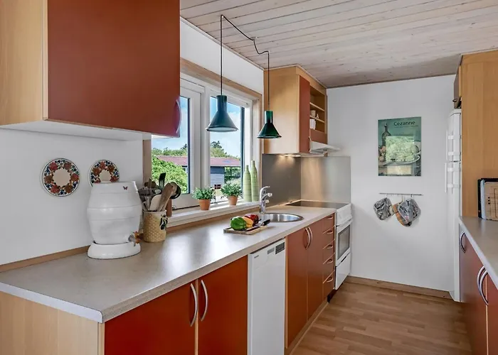 Tedora - 300m From The Sea By Interhome *